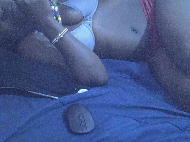 Ebonyprincess14 webcam