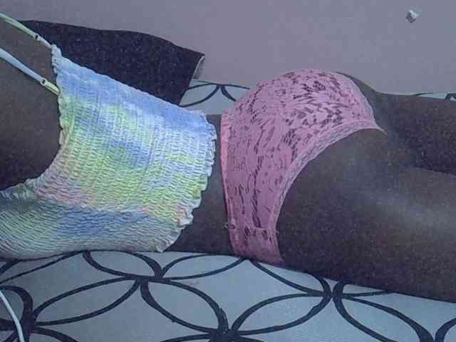 Ebonyprincess14 webcam