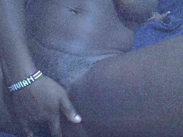 Ebonyprincess14 webcam