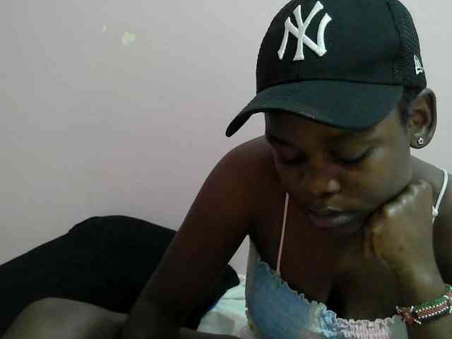 Ebonyprincess14 webcam