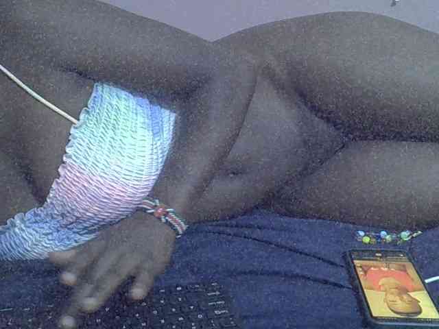 Ebonyprincess14 webcam