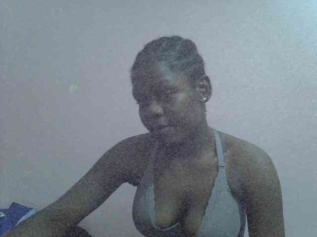 Ebonyprincess14 webcam