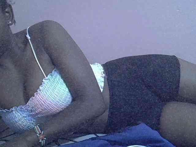 Ebonyprincess14 webcam