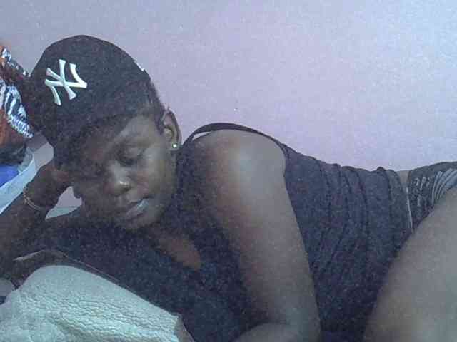 Ebonyprincess14 webcam