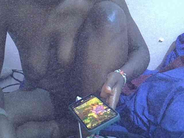 Ebonyprincess14 webcam