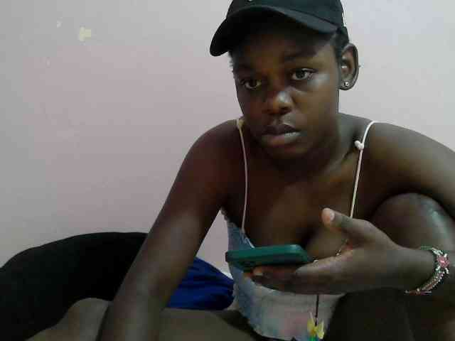 Ebonyprincess14 webcam