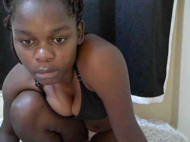 Ebonyprincess14 webcam