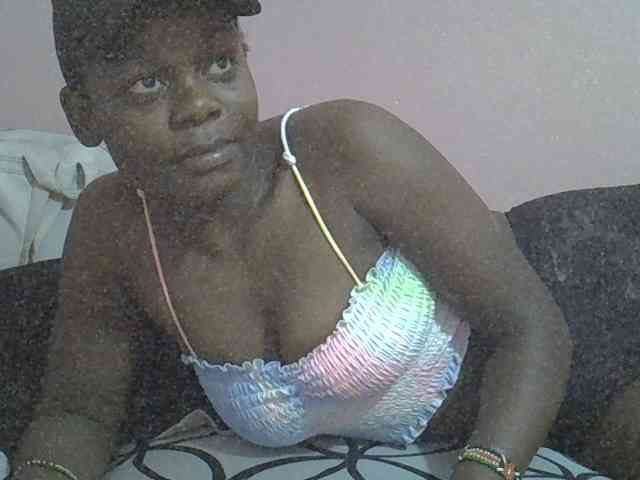 Ebonyprincess14 webcam