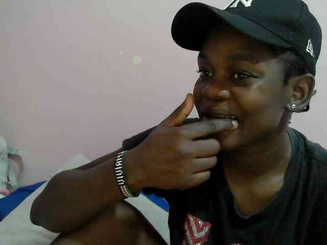 Ebonyprincess14 webcam