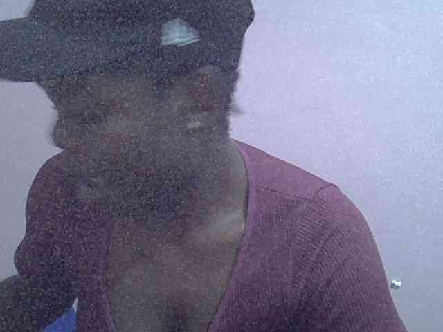 Ebonyprincess14 webcam