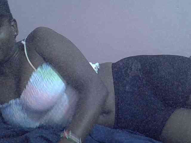 Ebonyprincess14 webcam