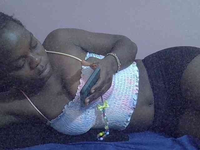 Ebonyprincess14 webcam