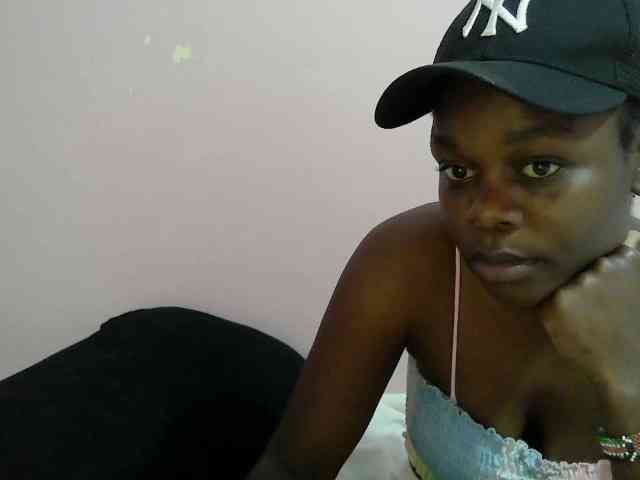 Ebonyprincess14 webcam