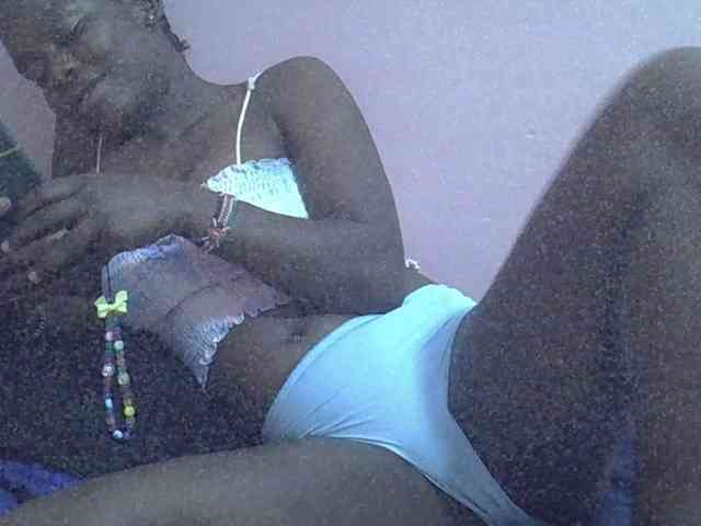 Ebonyprincess14 webcam