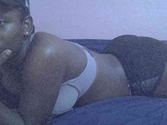 Ebonyprincess14 webcam