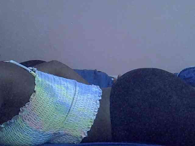 Ebonyprincess14 webcam