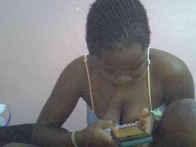 Ebonyprincess14 webcam