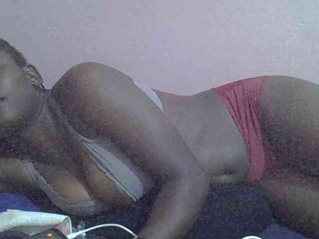 Ebonyprincess14 webcam