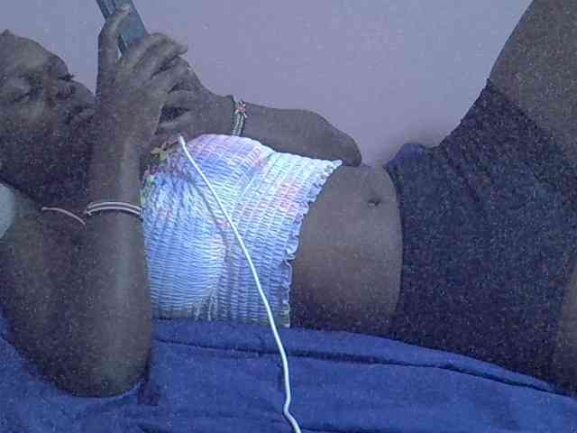 Ebonyprincess14 webcam