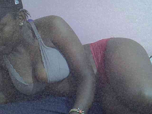 Ebonyprincess14 webcam