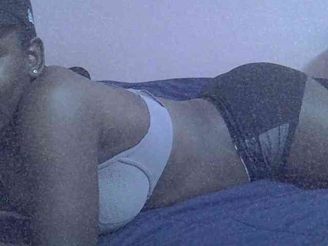 Ebonyprincess14 webcam