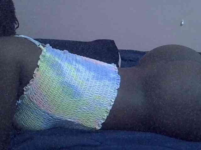 Ebonyprincess14 webcam