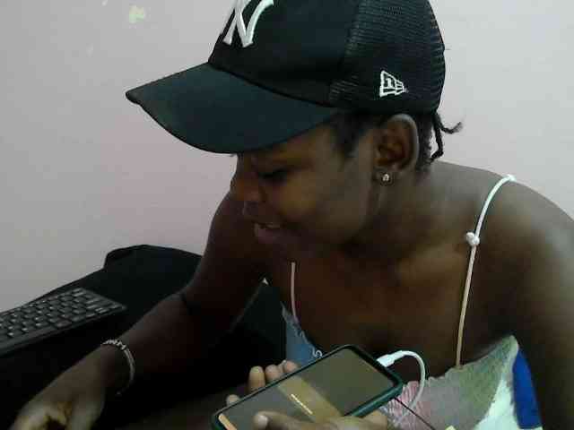 Ebonyprincess14 webcam