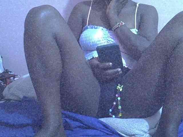 Ebonyprincess14 webcam