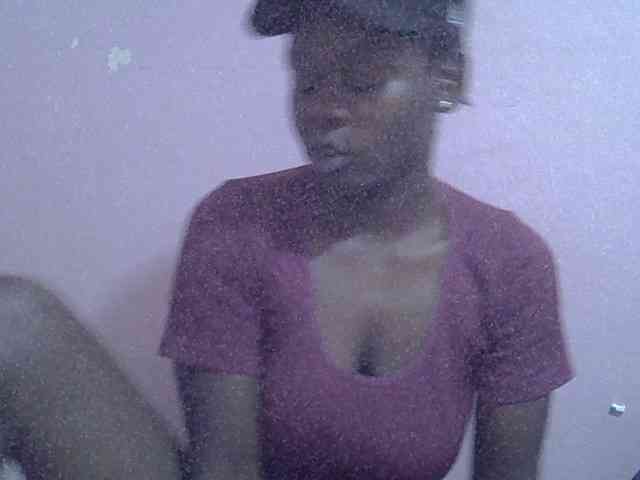 Ebonyprincess14 webcam