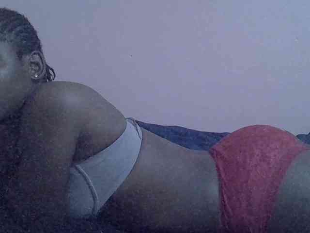 Ebonyprincess14 webcam