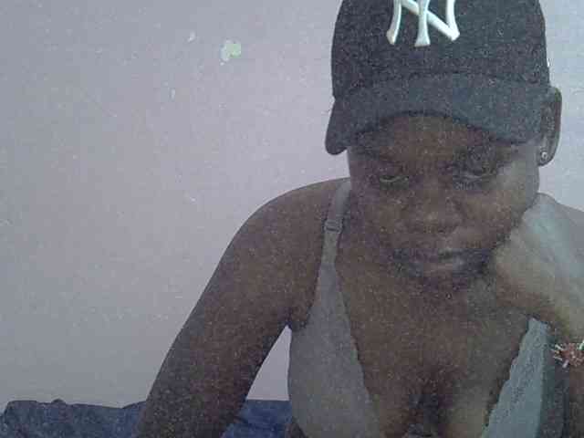 Ebonyprincess14 webcam