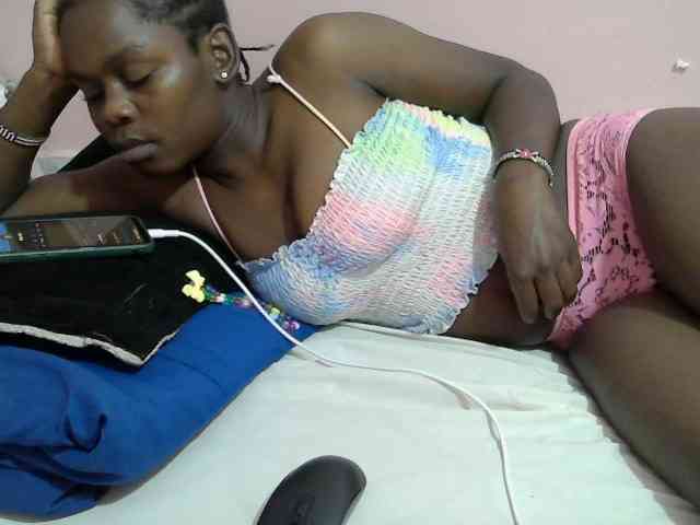 Ebonyprincess14 webcam