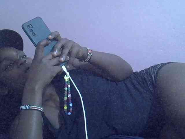 Ebonyprincess14 webcam