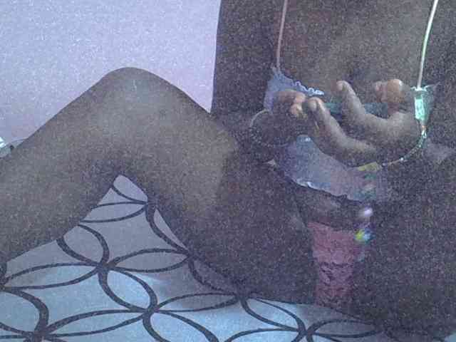 Ebonyprincess14 webcam