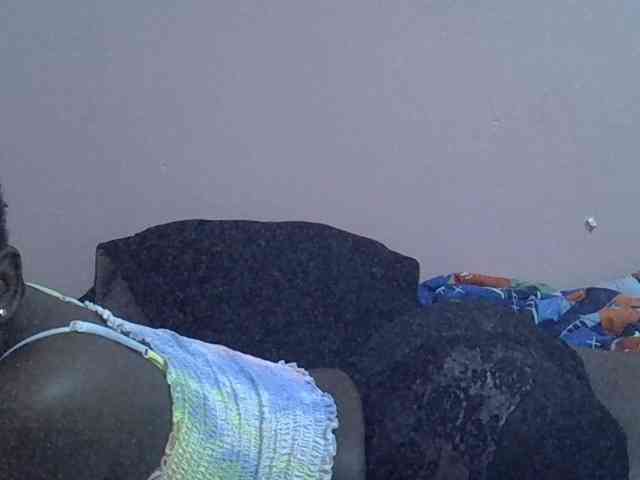 Ebonyprincess14 webcam