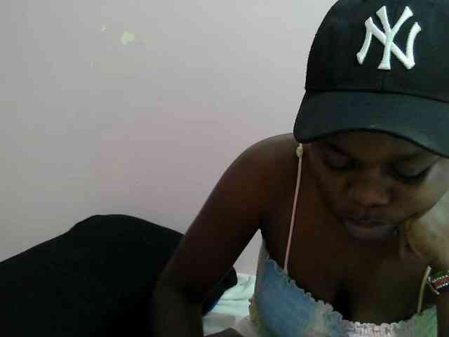 Ebonyprincess14 webcam