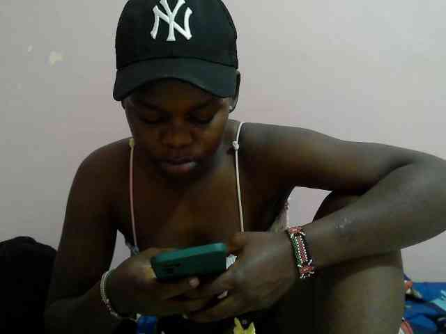 Ebonyprincess14 webcam