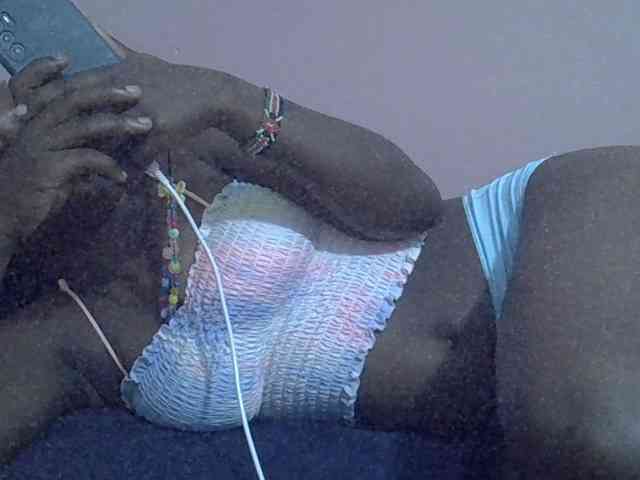 Ebonyprincess14 webcam