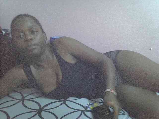 Ebonyprincess14 webcam