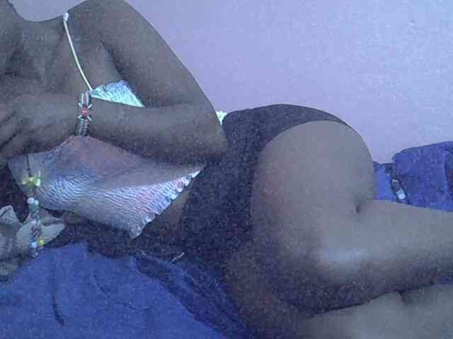 Ebonyprincess14 webcam