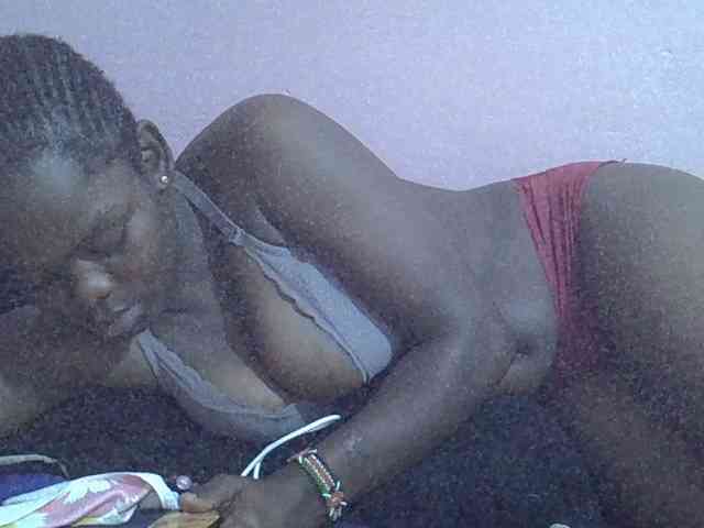 Ebonyprincess14 webcam