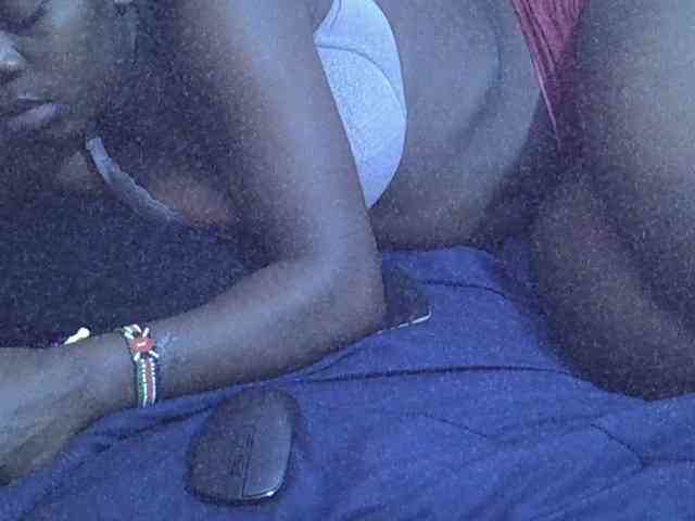 Ebonyprincess14 webcam