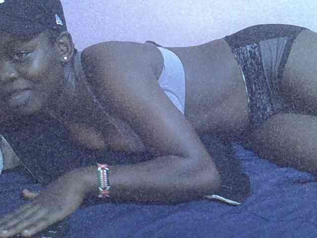 Ebonyprincess14 webcam