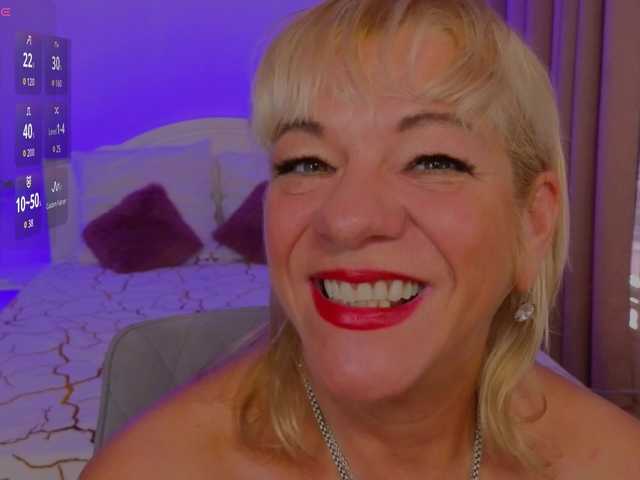 AnittaHarris's BongaCams show and profile