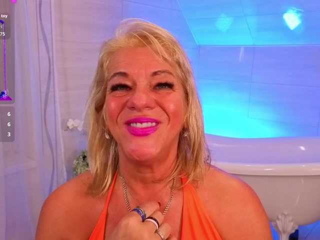 AnittaHarris's BongaCams show and profile