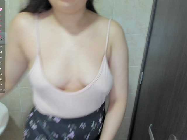 Luci-37's BongaCams show and profile