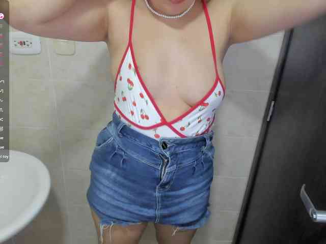 Luci-37 Live Webcam on BongaCams