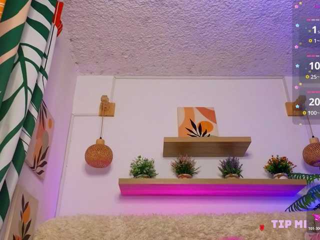 littlevixen's BongaCams show and profile