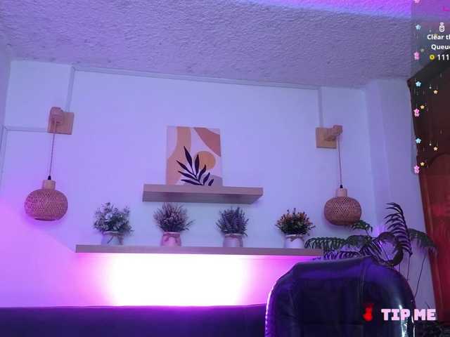 littlevixen's BongaCams show and profile