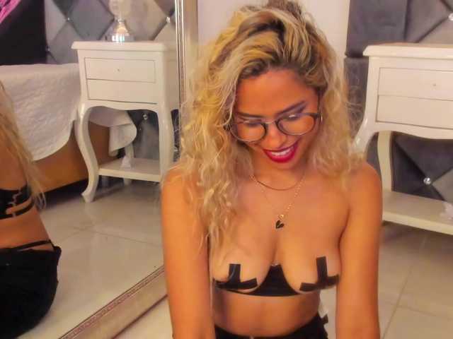 Giorgiina's BongaCams show and profile